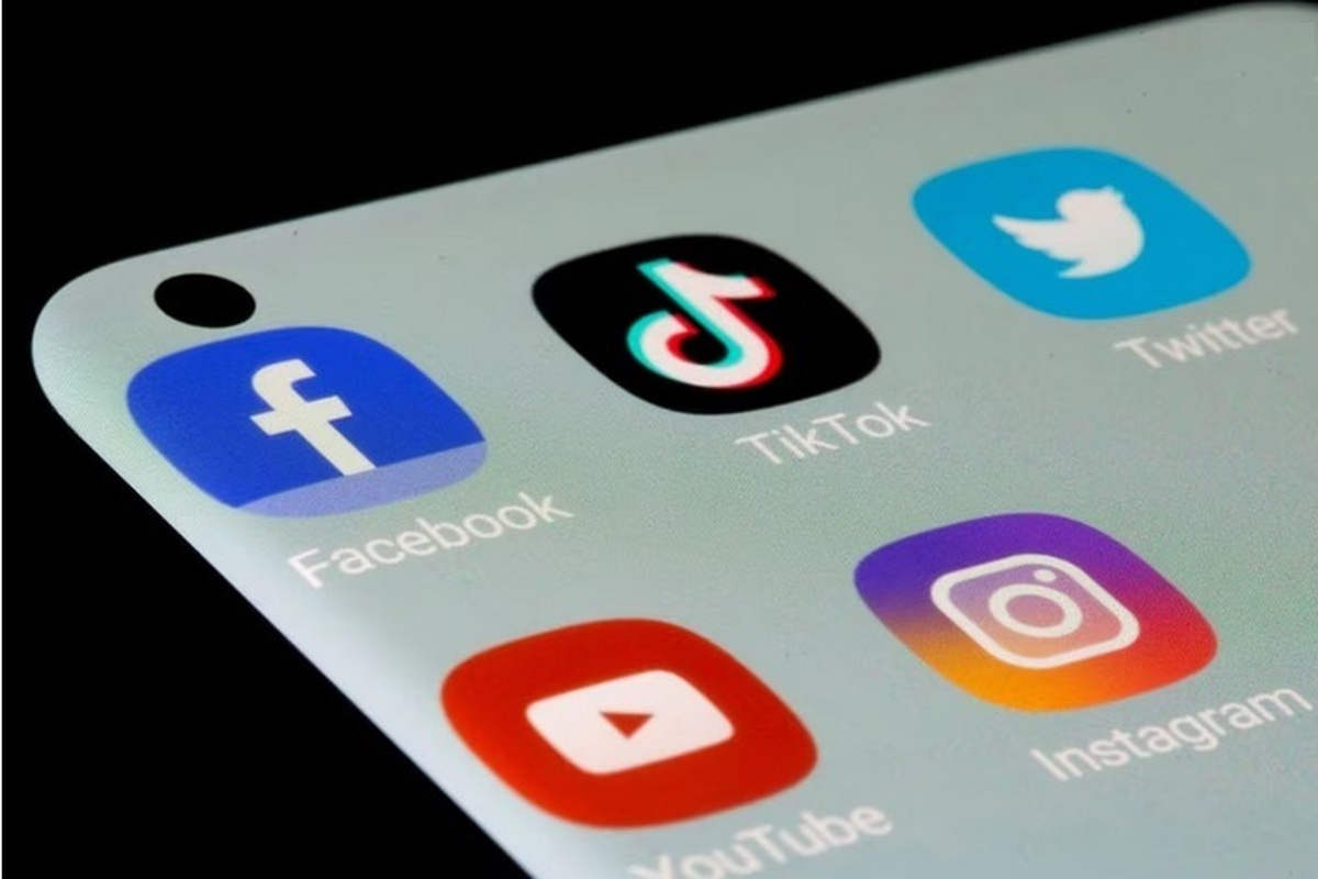تلاش آمریکا برای رفع محدودیت‌ تماس مقامات با شبکه‌های اجتماعی
