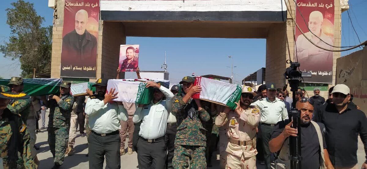 پیکرهای مطهر ۱۸ شهید دفاع مقدس از مرز شلمچه به وطن بازگشت