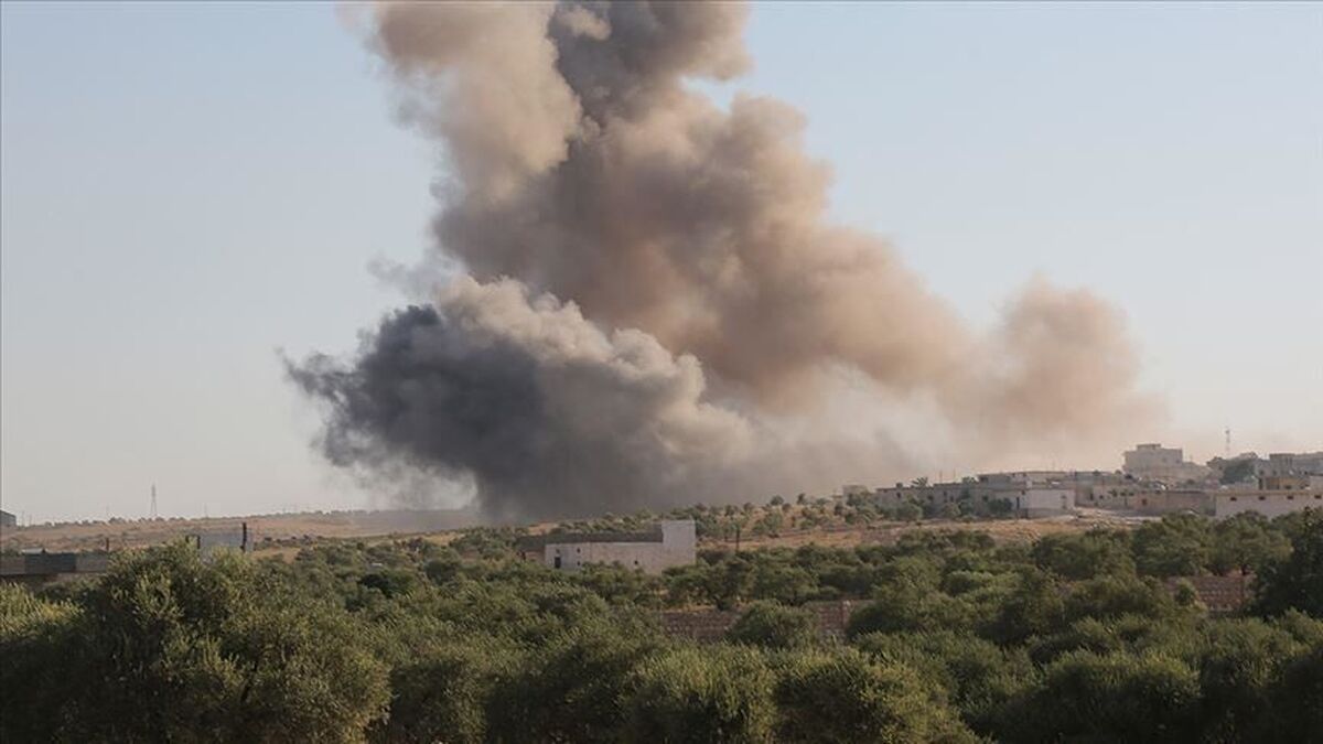 تداوم حملات هوایی به مواضع تروریست‌ها در ادلب سوریه