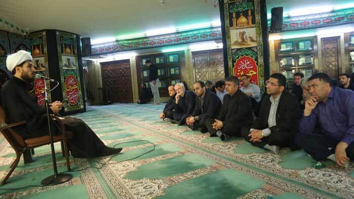 ​مراسم سوگواری سالار شهیدان در بانک صادرات ایران برگزار شد