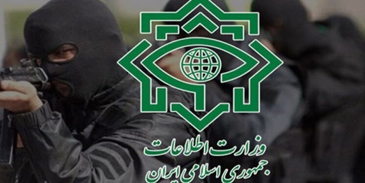 وزارت اطلاعات: اعضای شبکه گسترده تروریستی - صهیونیستی به همراه ۴۳ بمب بازداشت شدند + فیلم