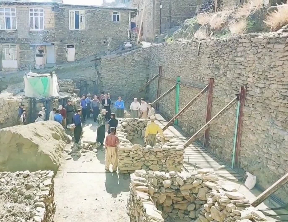 خیّر کُرد ساخت مسجد روستای بیساران را تسریع بخشید