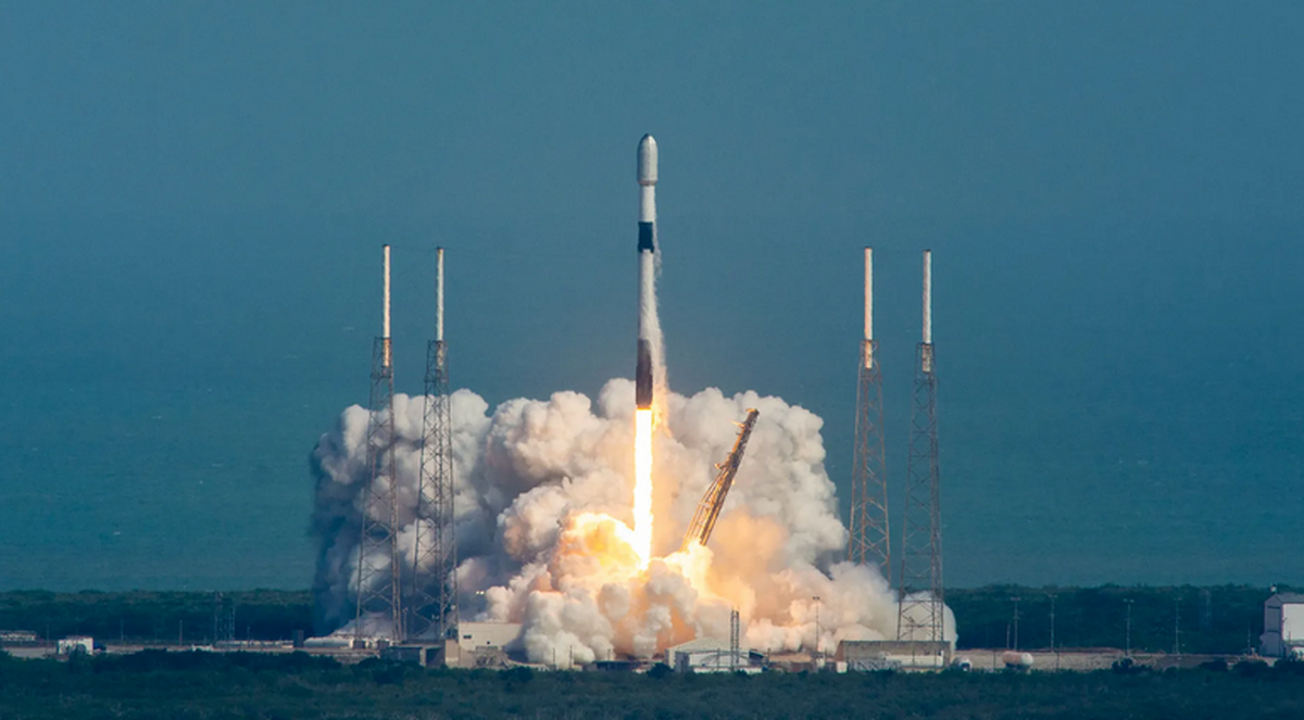 ۲۱ ماهواره استارلینک تا ساعتی دیگر به مدار می‌روند