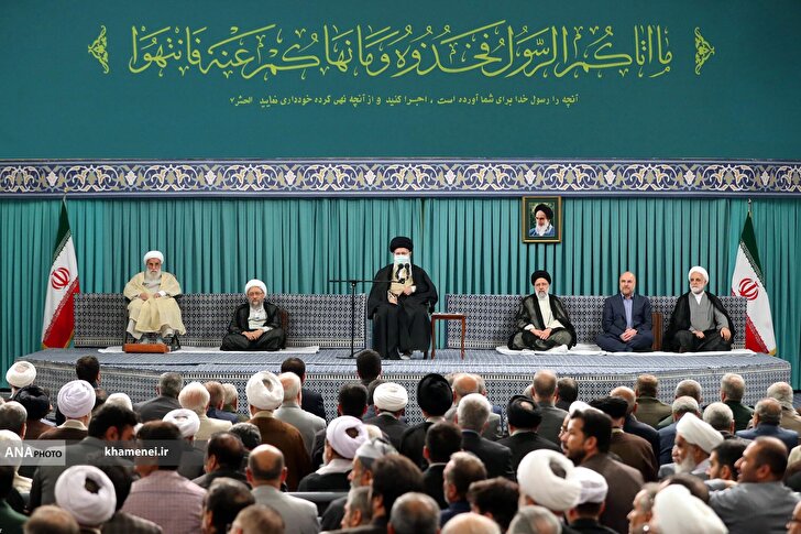 دیدار مسئولان نظام، سفرای کشور‌های اسلامی و میهمانان کنفرانس وحدت با رهبر انقلاب