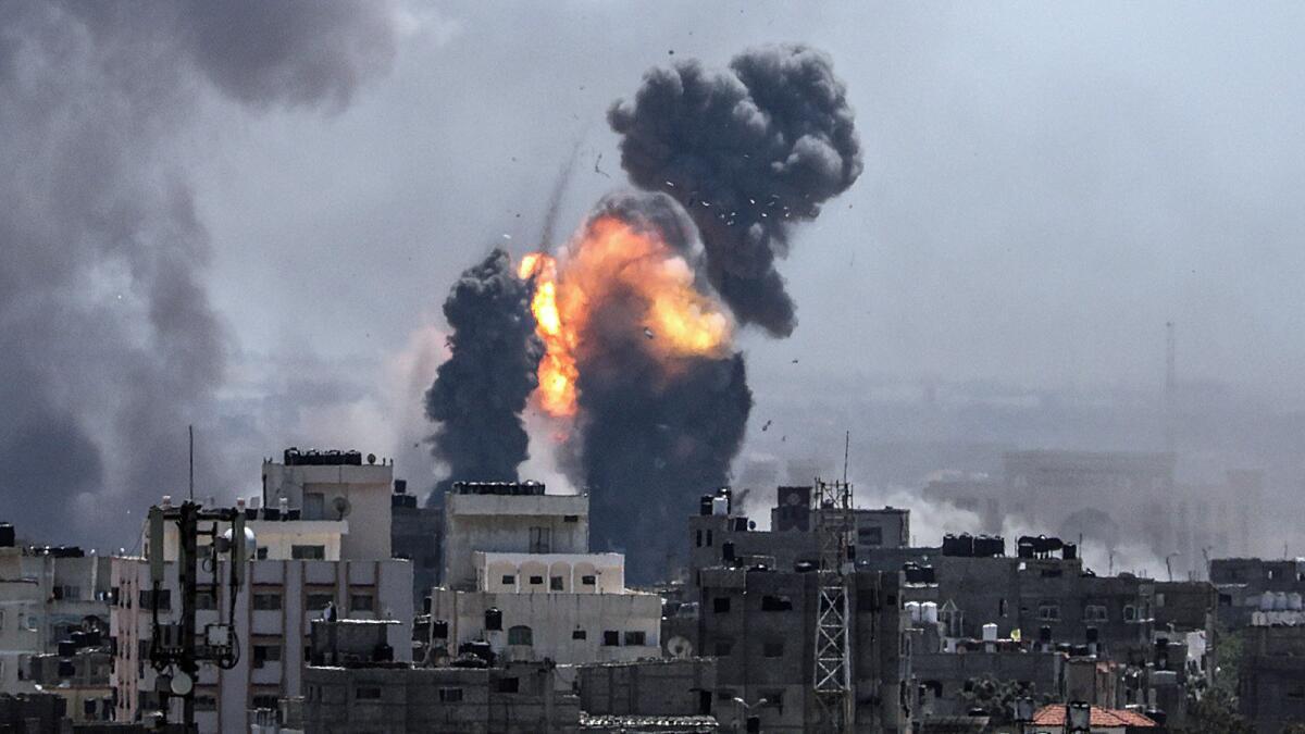 نفوذ نیرو‌های حماس به جنوب فلسطین اشغالی/ رژیم صهیونیستی غزه را بمباران کرد