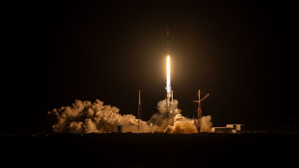 ۲۲ ماهواره استارلینک قبل از طلوع آفتاب به مدار رسیدند