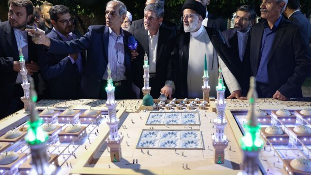 رئیس جمهور از نمایشگاه ۳۵ رشته صنایع دستی شاخص فارس بازدید کرد