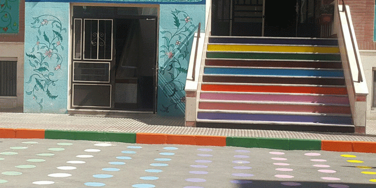 رنگ آمیزی ۵ هزار متر مربع «نقش مهر» بر دیوارهای مدارس تهران