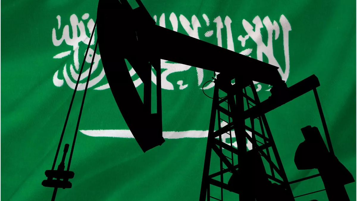 عربستان سیاست کاهش تولید نفت خود را ادامه خواهد داد