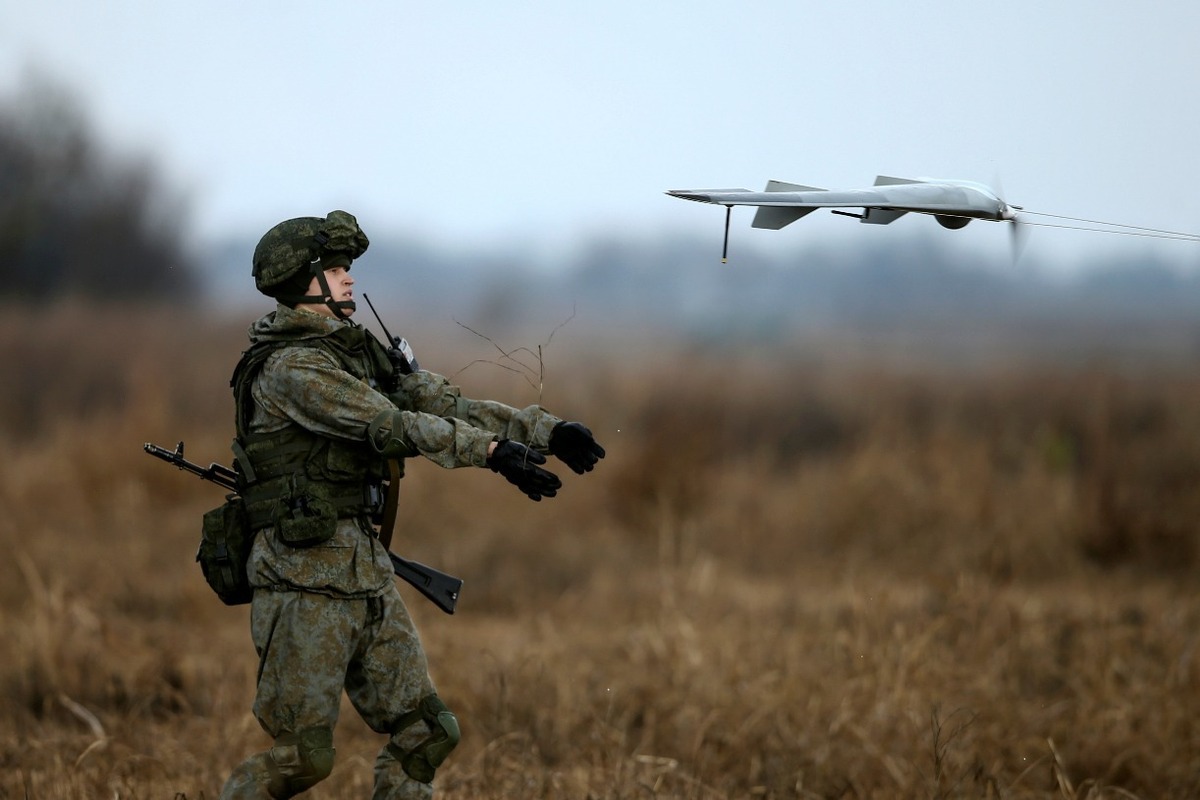 پرواز ماشین‌های جنگی هوش مصنوعی؛ نگاهی به آینده پهپادهای نظامی