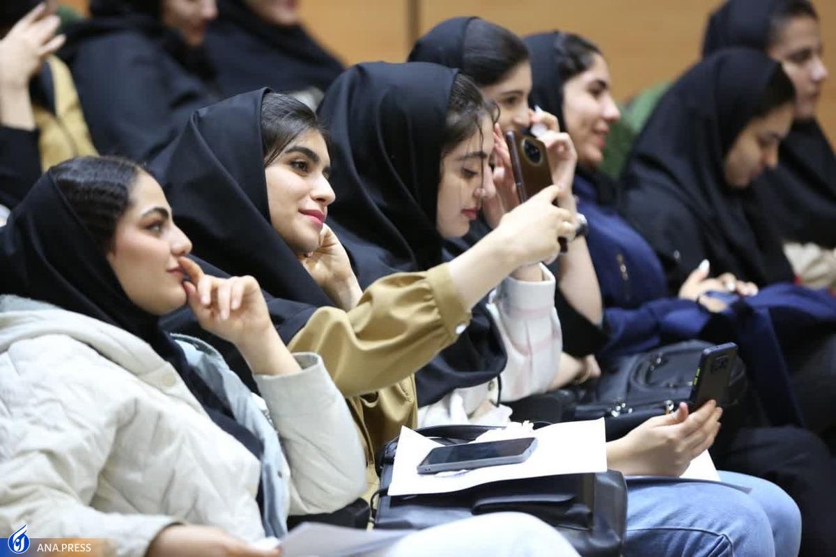 استقبال از ۴۰۰ نودانشجوی رشته‌ علوم پزشکی دانشگاه آزاد کرمانشاه