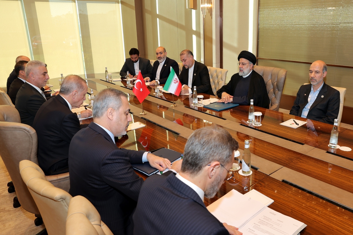 تأکید ایران و ترکیه بر اهمیت اجلاس ریاض برای توقف فوری بمباران‌ها و رفع محاصره غزه