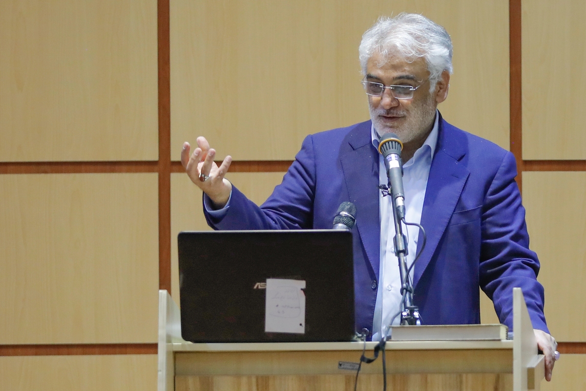 دکتر طهرانچی: دانشگاه‌ها زیر سایه انقلاب اسلامی راه استقلال را در پیش گرفته‌اند