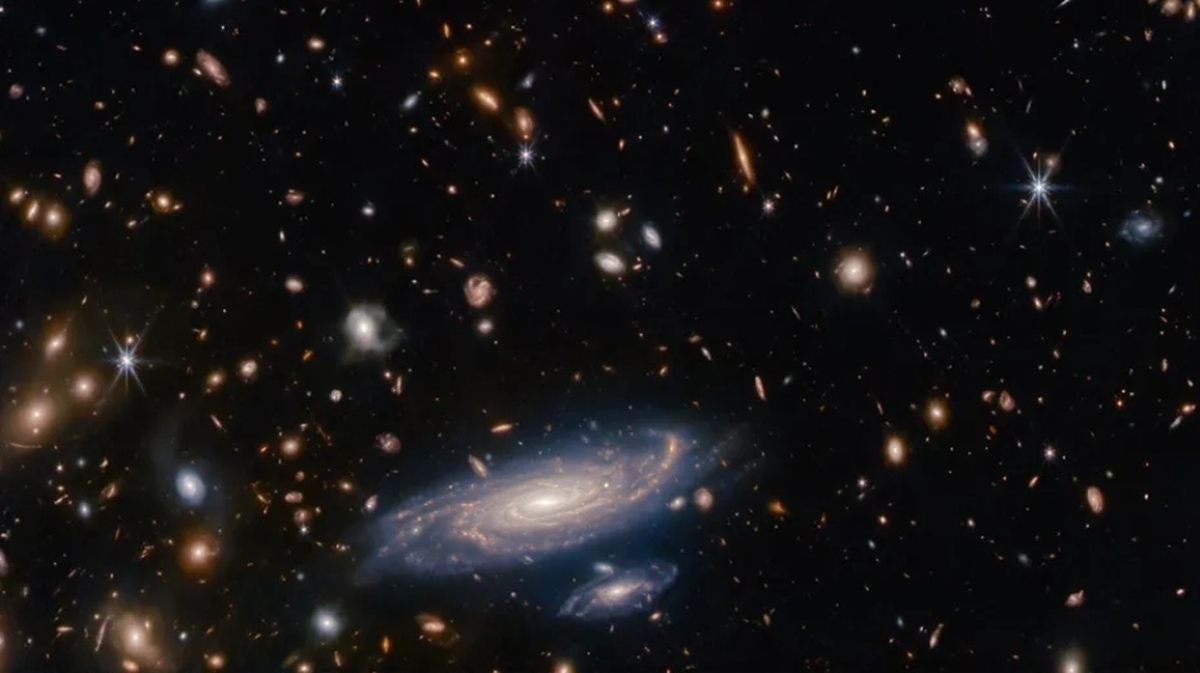 کهکشان‌های نوجوان حاوی عناصر سنگین هستند