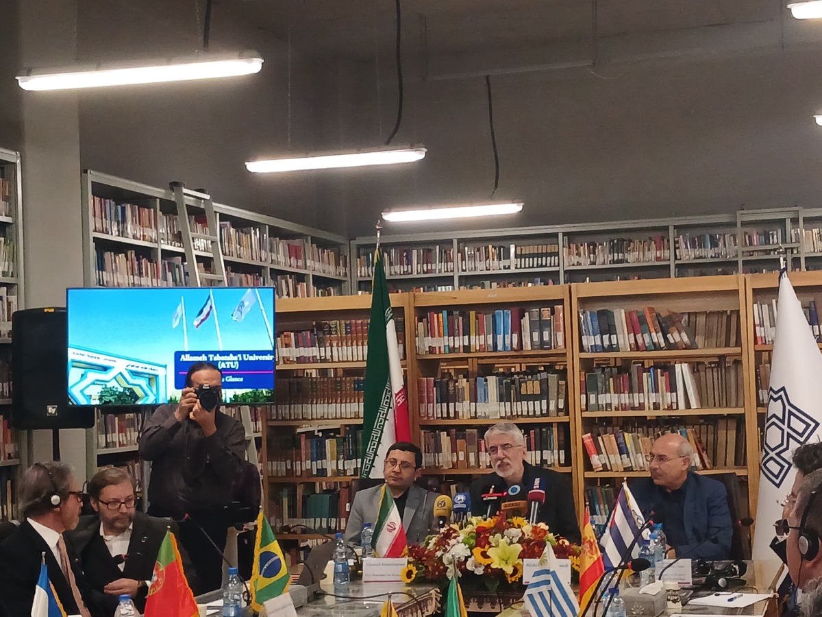 شرایط تحصیل دانشجویان زبان‌های خارجه در مقطع تحصیلات تکمیلی ایران فراهم می‌شود