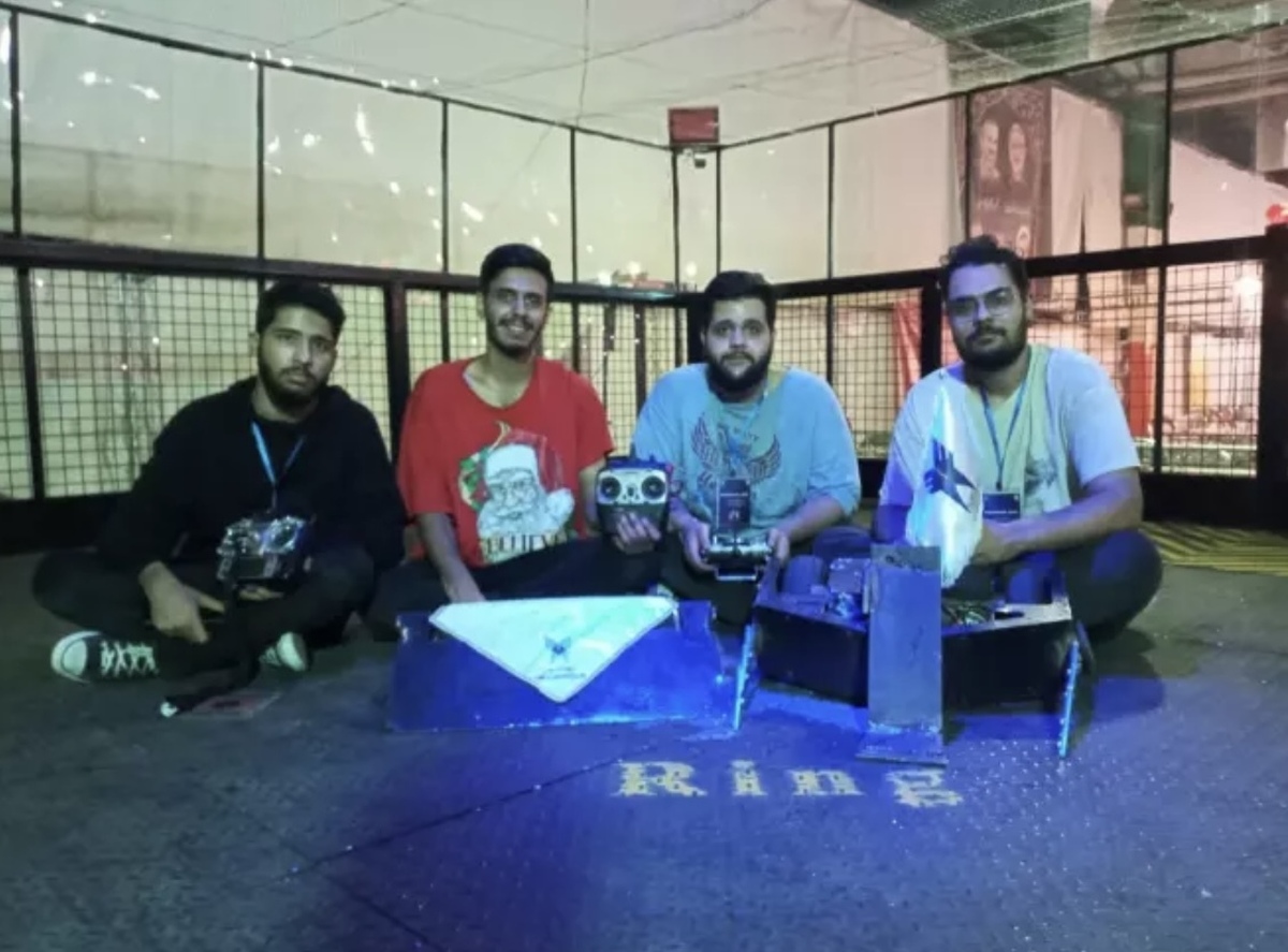 کسب مقام نخست دانشگاه آزاد یادگار امام در رویداد بین‌المللی هوش مصنوعی و رباتیک