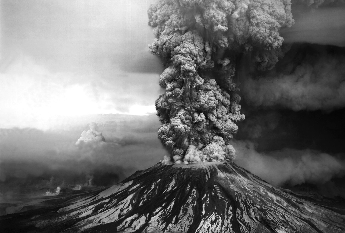 فوران آتش‌فشان سنت هلن در ۱۹۸۰