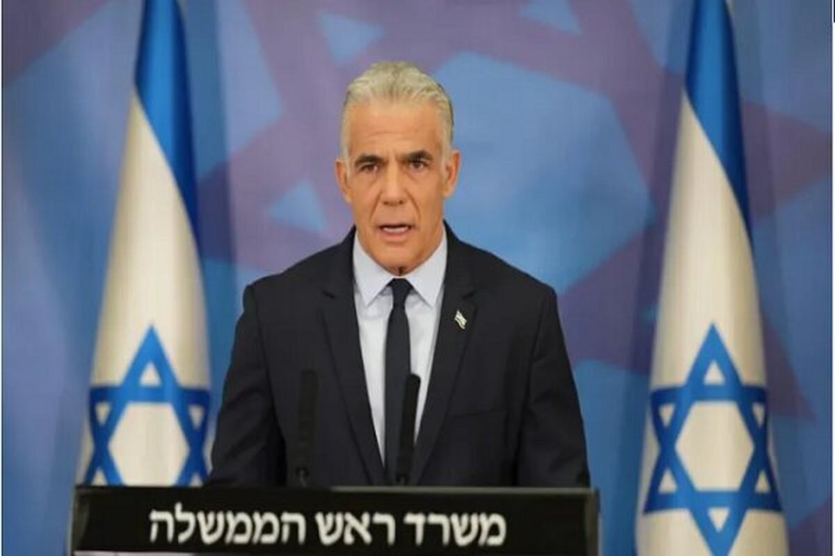 لاپید: اسرائیل با وجود نتانیاهو فلج شده و از هم فرو پاشیده است