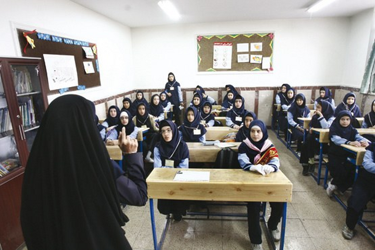 هویت ایرانی‌ اسلامی باید بین نوجوانان بازآفرینی شود