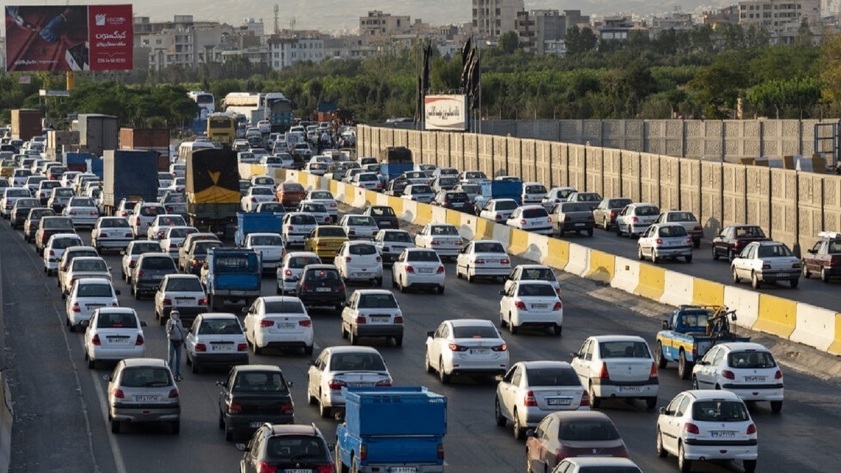 ترافیک سنگین در تمام محورهای برون شهری