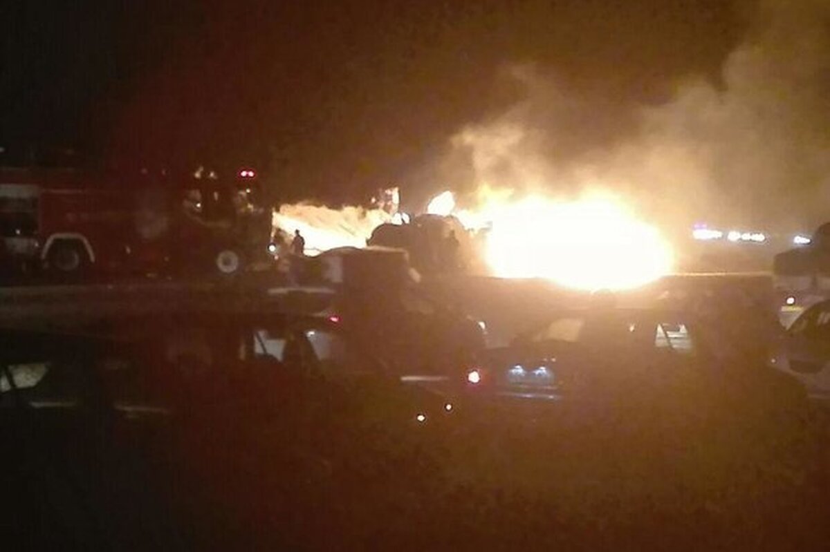 آتش سوزی گسترده در منطقه نقب اسرائیل بر اثر حملات موشکی ایران+ فیلم