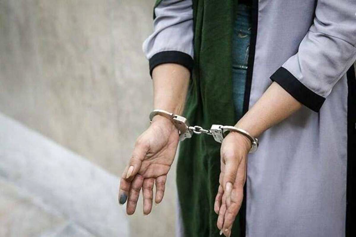 دستگیری زنی که با موتور تریاک‌فروشی می‌کرد