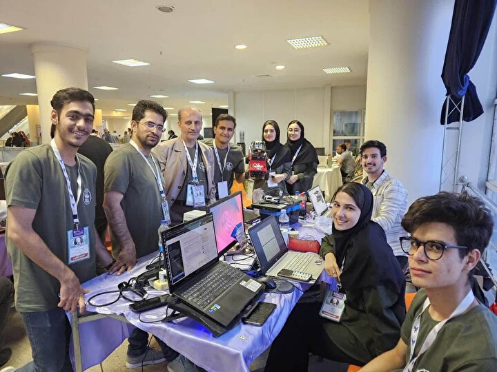حضور تیم رباتیک دانشگاه آزاد یزد در مسابقات بین‌المللی ربوکاپ