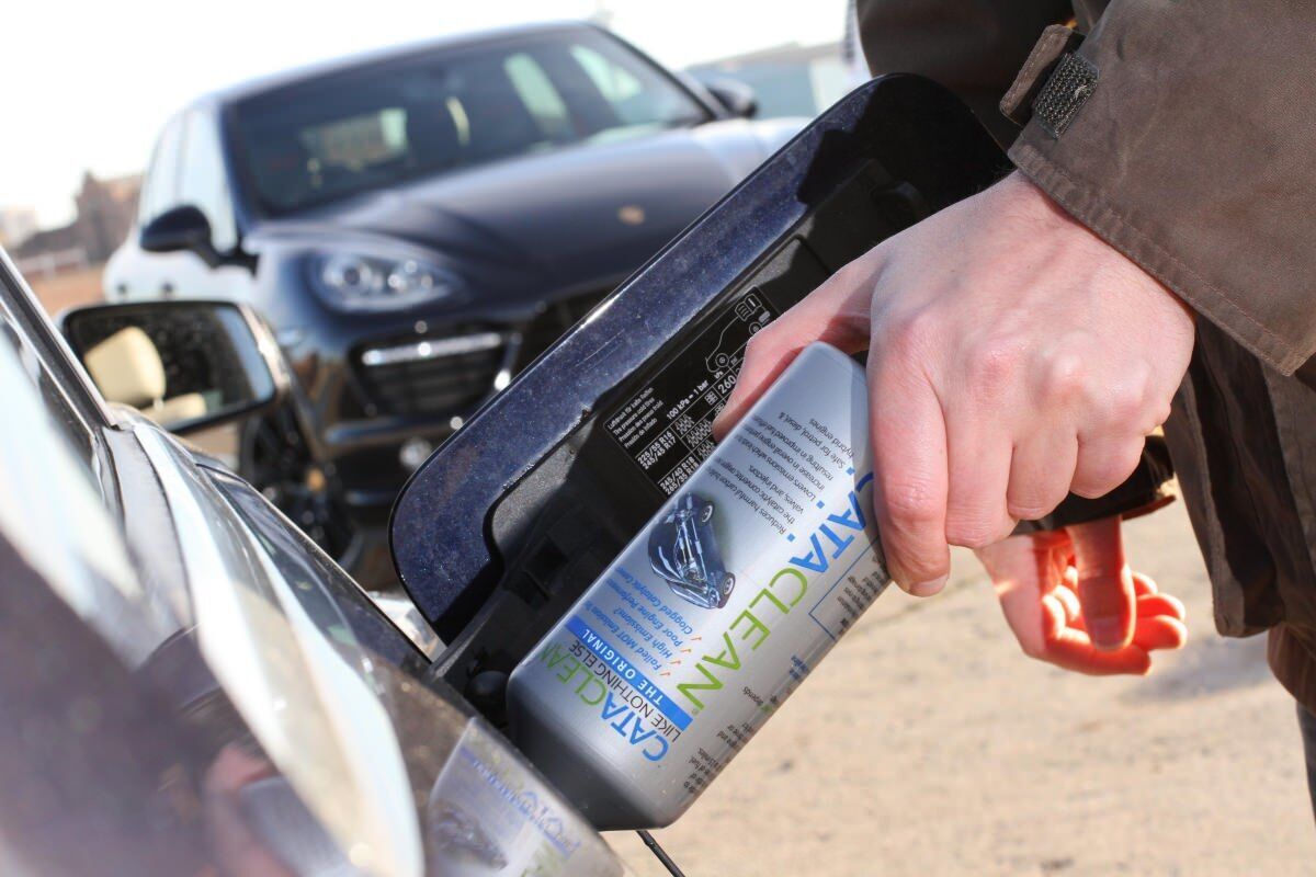 استفاده از مکمل‌های بهبود کیفیت سوخت به خودرو آسیب می‌زند