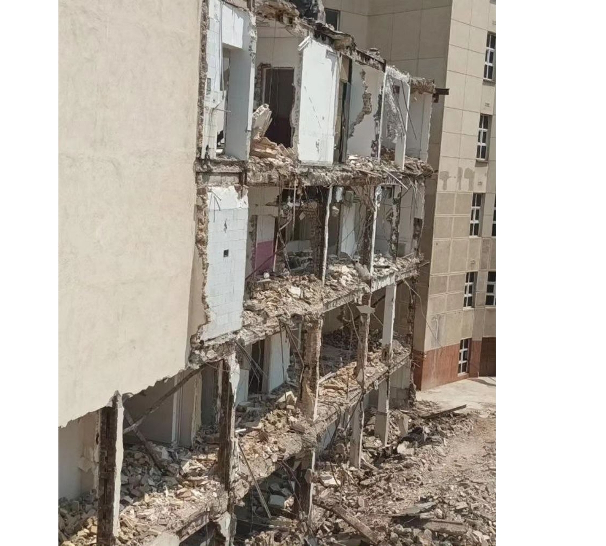 واکنش مدیر تماشاخانه سنگلج به تخریب ساختمان مجاور