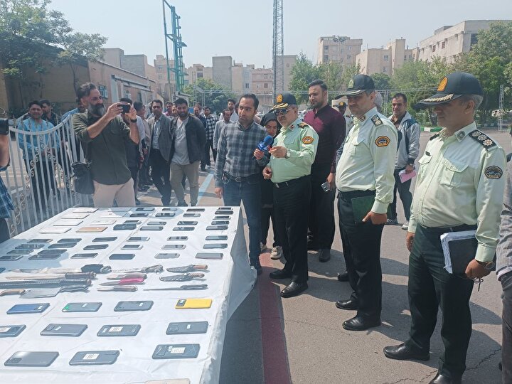 دستگیری ۷۰ سارق و کشف ۵۰۰ موبایل مسروقه در پایتخت